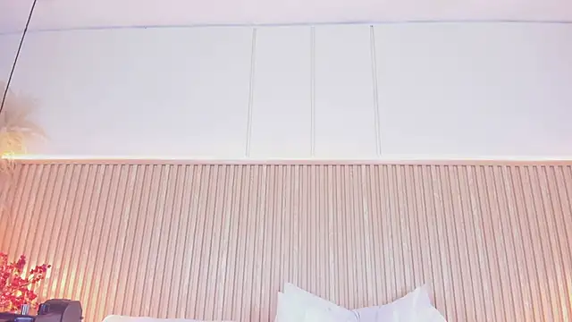 NahimiThompson Live XXX-Chat