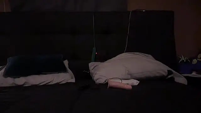 gigi333336's Webcam Show