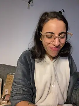Poison_Ivy_29's Live XXX Chat