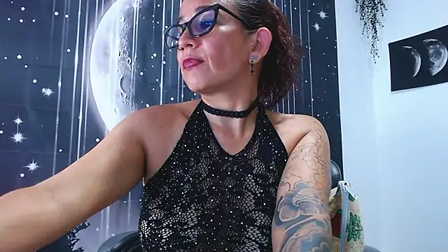 Hikaryfire's Live XXX Chat