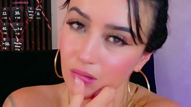 EmmyEvans1 Live XXX-chat