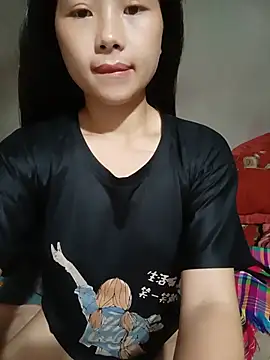 HeresThuy22 Show in webcam