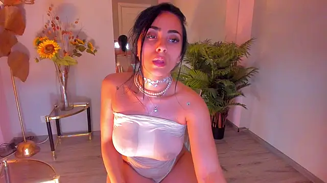 Cupcake_Izzy live XXX chat