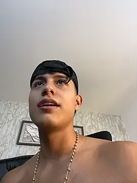 Lander_Cruz Live XXX Chat