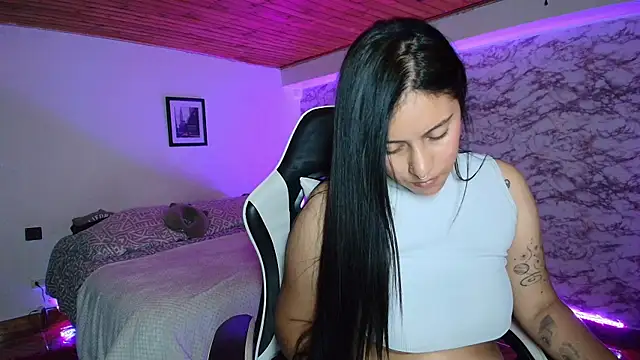 Camila_IRoose's Live XXX Chat
