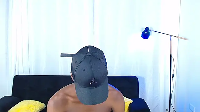 alexaandro18's Live XXX Chat