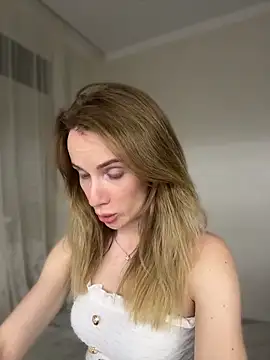 AinyrVixxen Chat XXX live