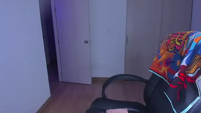 XXX chat uživo modela Lisegg_