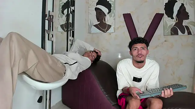 COUPLES_BOYS Webcam Show