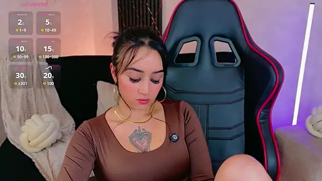 Czat XXX na żywo – EmmyEvans1