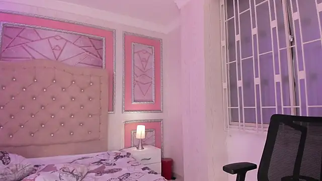 your_whore_Salome: απευθείας συνομιλία ΧΧΧ