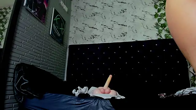 Yaluz_Naugthy – Naživo XXX chat