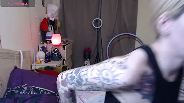 BLACKPeonyy's Live XXX Chat