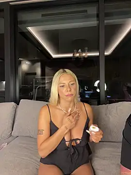 SexOnMyLvL 网络视讯表演