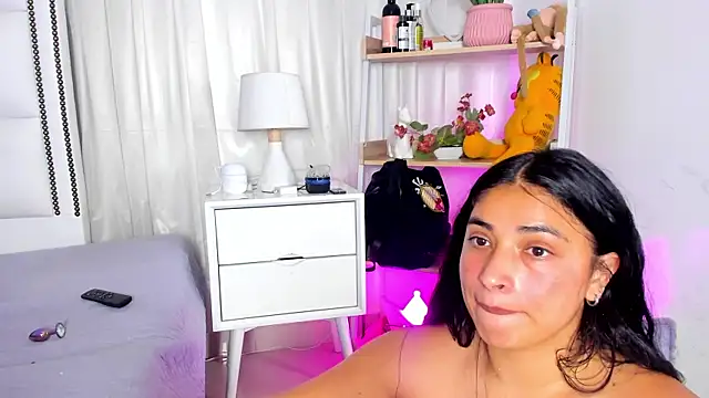 Emilybta's Live XXX Chat