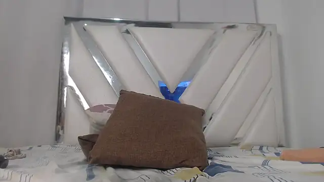 Chat XXX en directo de AlannaHarper