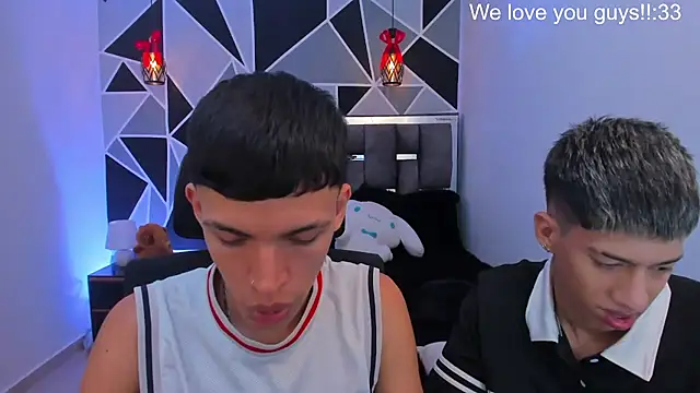 Juan_Nd_Steven Adlı Modelin Canlı XXX Sohbeti