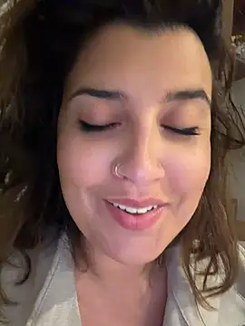 Novababy18 Adlı Modelin Canlı XXX Sohbeti