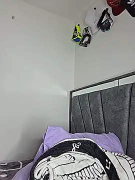 XXX chat uživo modela alaia_princess