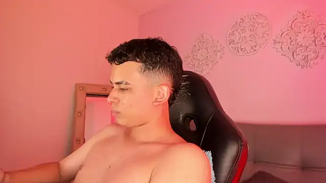 Matheww_strong's Webcam Show