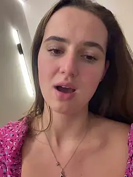 Chat +18 de emma77_ ao vivo