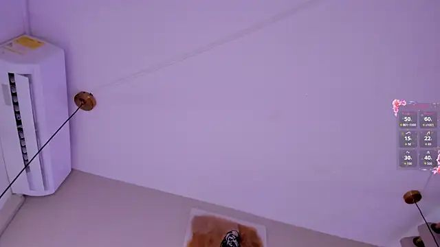 AlyssiaDanger 即時 XXX 聊天