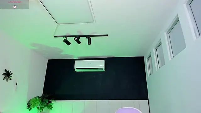 amira_cute2のライブXXXチャット