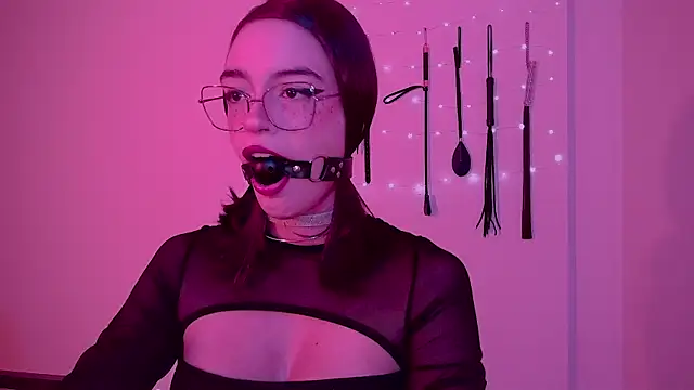 nina_kink Pertunjukan Webcam