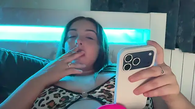 Онла йн чат XXX BrunetteBaddiexo