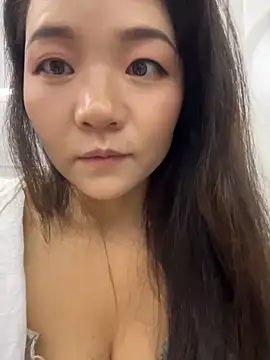 xiaochengzi505 Show in webcam