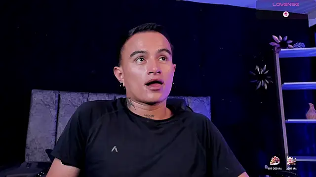دردشة LiamDeep الجنسية المباشرة