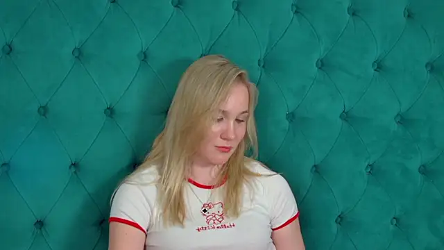 ElaraVoltage Chat XXX in diretta
