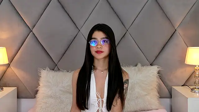 แชท XXX สดของ OliviaDiaz