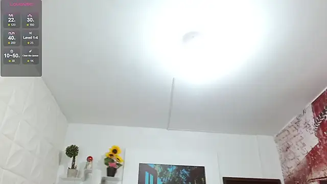 gigi_gilt_ Adlı Modelin Canlı XXX Sohbeti
