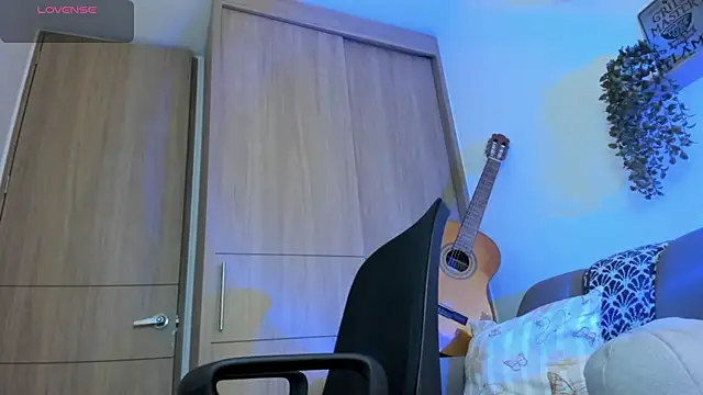 alejandro_starkのウェブカメラショー
