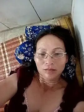 Cucci07 élő XXX-chatje