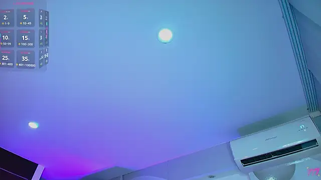 Chat +18 de Valentiinoss ao vivo