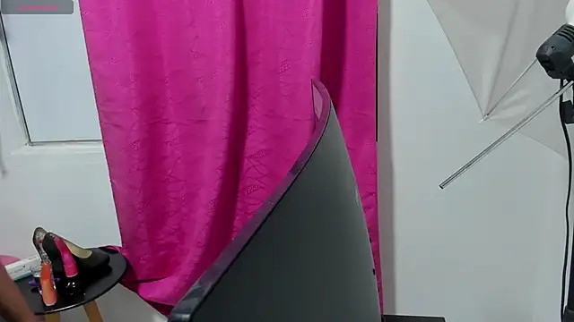 Chatroom XXX en direct de Hanna_long