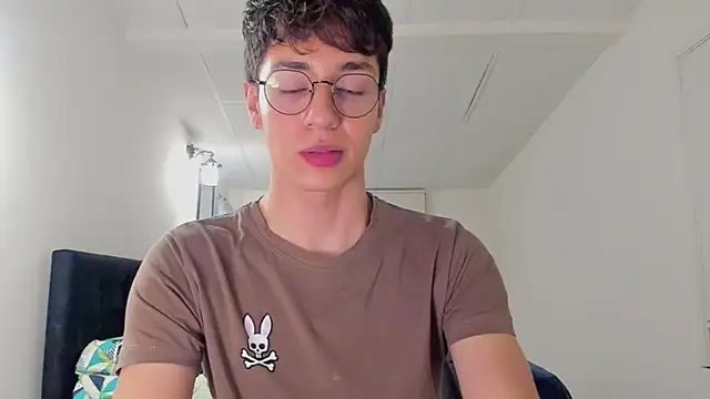 kkatract Webcam show