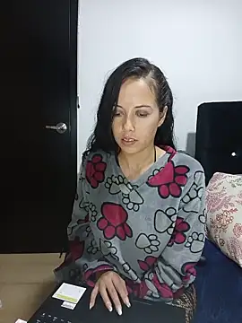 دردشة MiaForever1 الجنسية المباشرة