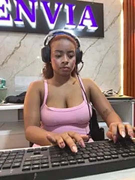 Chat XXX en directo de Kloe_rousse01