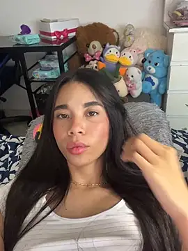 Chat +18 de Milleradhara24 ao vivo