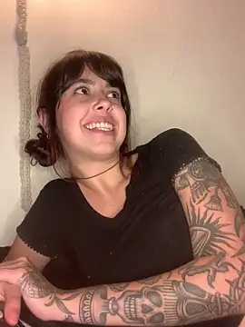 Chat +18 de ninapellegrini17 ao vivo