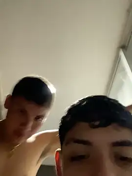 Chat +18 de Emannuel__777 ao vivo