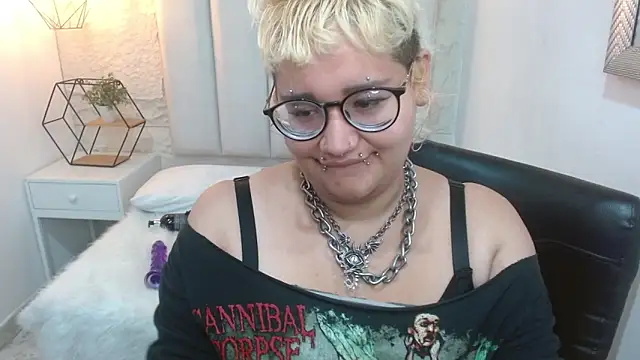 Echypyon_ Adlı Modelin Canlı XXX Sohbeti