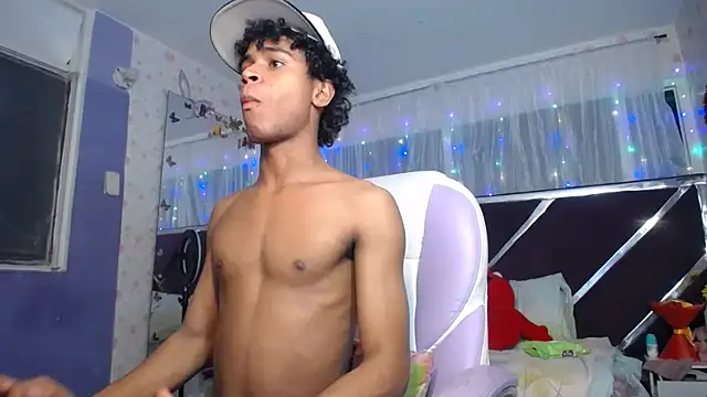 Santy_bigcock_01のウェブカメラショー