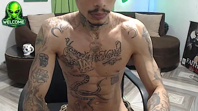 alpha_zom – Naživo XXX chat