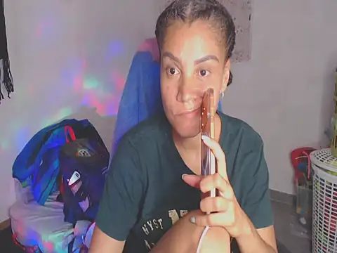 Chat XXX en directo de shayna_cute