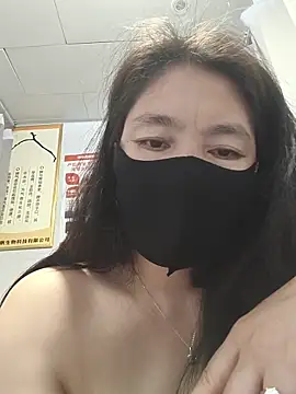 LL-001 即時 XXX 聊天
