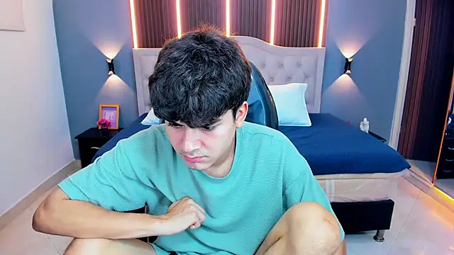 Tommy18__'s Live XXX Chat